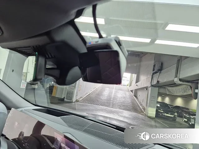 BMW 5 Series (G60) 2025 Серый из Кореи, фото 6