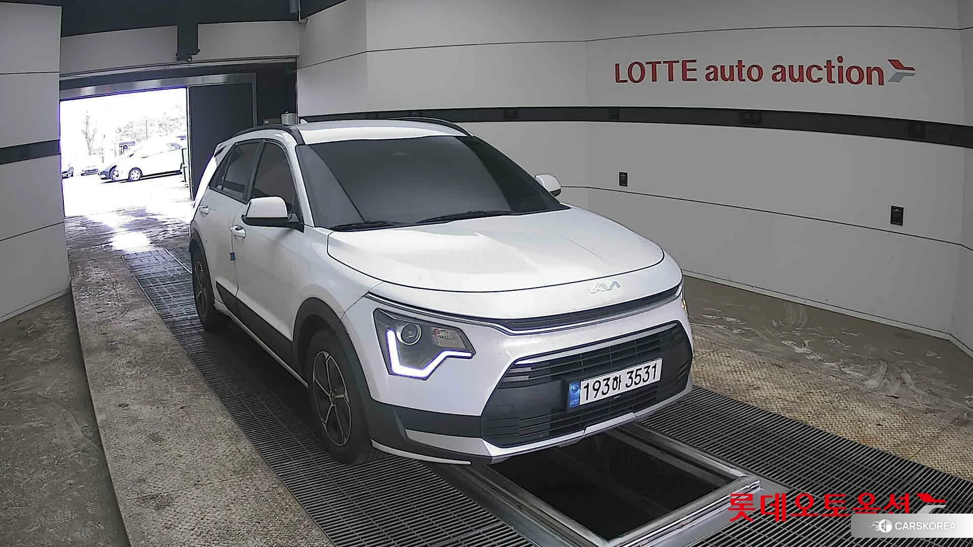 Kia Niro Hybrid 2022 Snow White Pearl (optional) из Кореи, фото 6