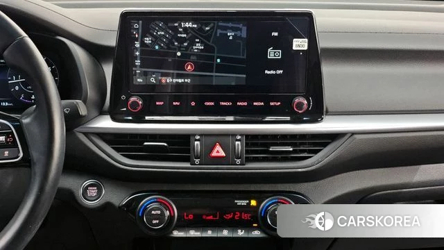 Kia The New K3 2nd generation 2021 Белый из Кореи, фото 6