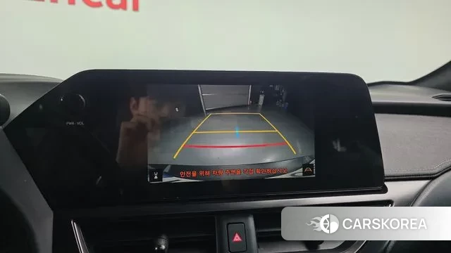 Lexus UX250h 2023 Серебристо-серый из Кореи, фото 6