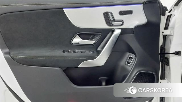 Mercedes-Benz CLA-Class C118 2025 Белый из Кореи, фото 6