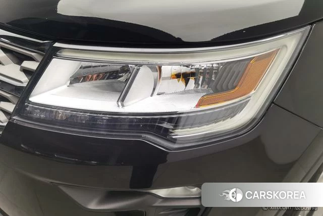 Ford Explorer (imported) 2019 Черный из Китая, фото 6