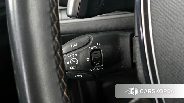 Peugeot 5008 second generation 2019 Черный из Кореи, фото 6