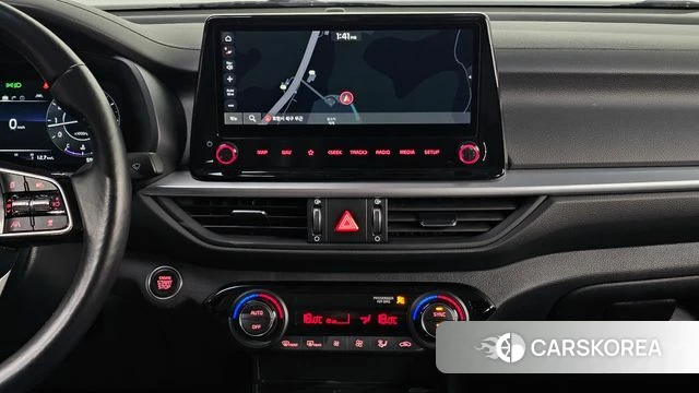 Kia The New K3 2nd generation 2021 Белый из Кореи, фото 6