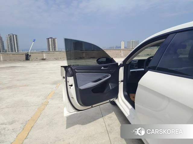 Volkswagen Lingdu 2023 Белый из Китая, фото 6