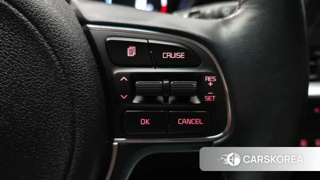 Kia Niro Plus 2023 Белый из Кореи, фото 6