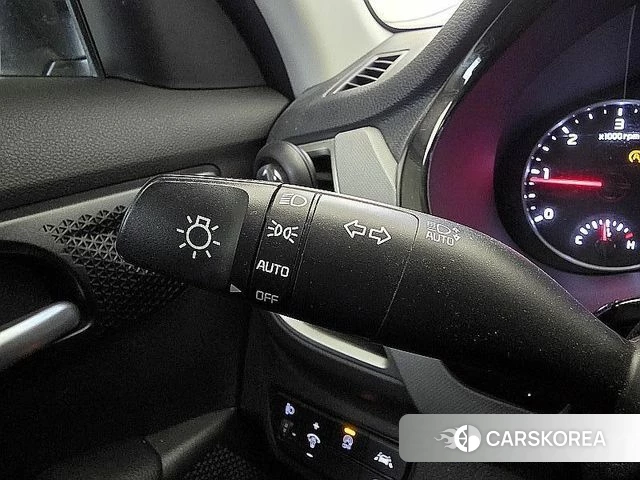 Kia Seltos 2019 Белый из Кореи, фото 6