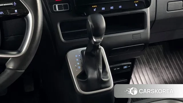 Hyundai Staria 2022 Серый из Кореи, фото 6