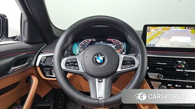 BMW 5 Series (G30) 2023 Белый из Кореи, фото 6