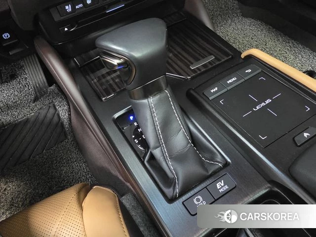 Lexus ES300h 7th generation 2019 Серебристо-серый из Кореи, фото 6