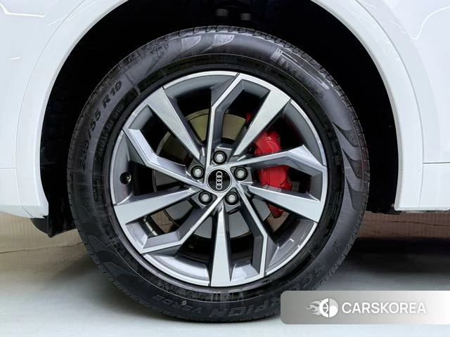 Audi Q5L 2025 Белый из Китая, фото 6