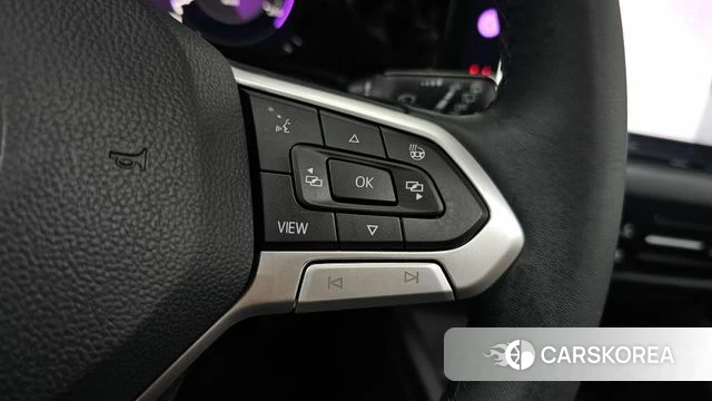 Volkswagen Golf 8th Generation 2022 Белый из Кореи, фото 6