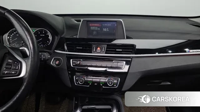 BMW X1 (F48) 2018 Черный из Кореи, фото 6