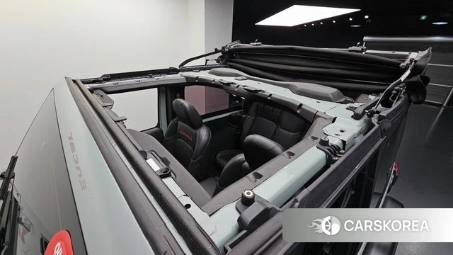 Jeep Wrangler (JL) 2024 Цвет галактики из Кореи, фото 6