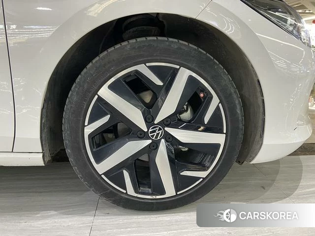 Volkswagen Lingdu 2023 Белый из Китая, фото 6