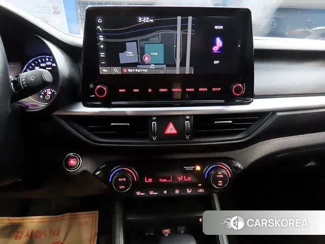 Kia The New K3 2nd generation 2021 Белый из Кореи, фото 6