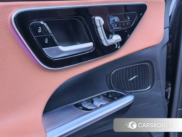 Mercedes-Benz GLC 2024 Черный из Китая, фото 6