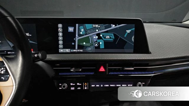 Kia EV6 2023 Черный из Кореи, фото 6