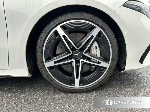 Mercedes-Benz Class A AMG (imported) 2024 Белый из Китая, фото 6