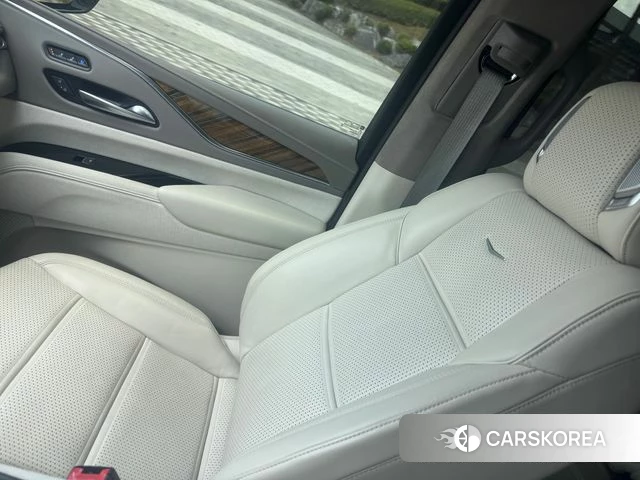 Cadillac Escalade 5th Generation 2023 Белый из Кореи, фото 6