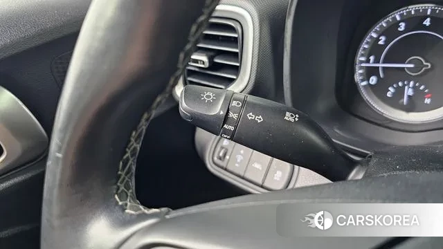 Hyundai Venue 2019 Белый из Кореи, фото 6