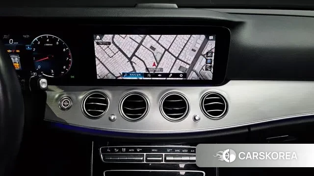 Mercedes-Benz E-Class W213 2021 Белый из Кореи, фото 6