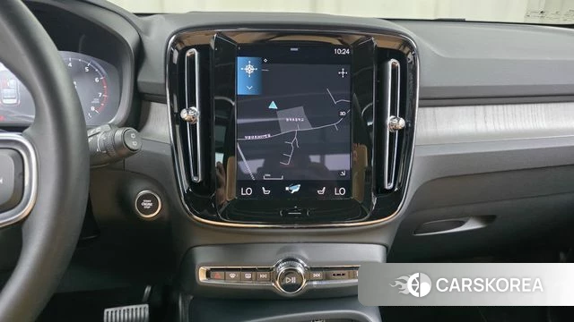 Volvo XC40 2021 Белый из Кореи, фото 6