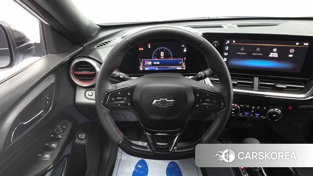 Chevrolet (GM Daewoo) Trax Crossover 2023 Светло-серебряный цвет из Кореи, фото 6