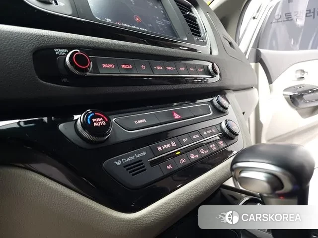 Kia All New Carnival 2018 Жемчужный цвет из Кореи, фото 6