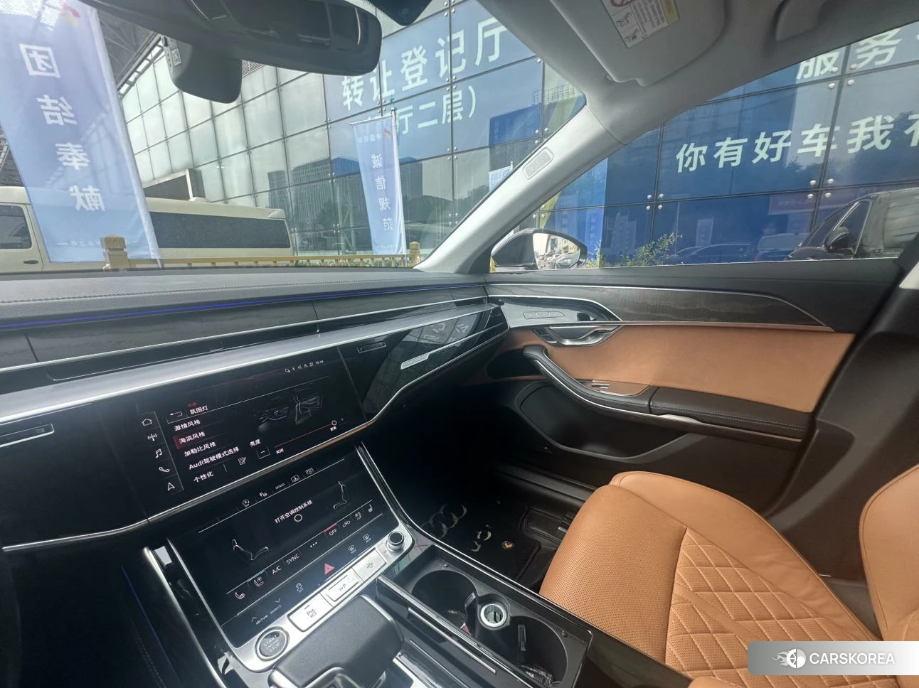 Audi A8 2023 Черный из Китая, фото 6