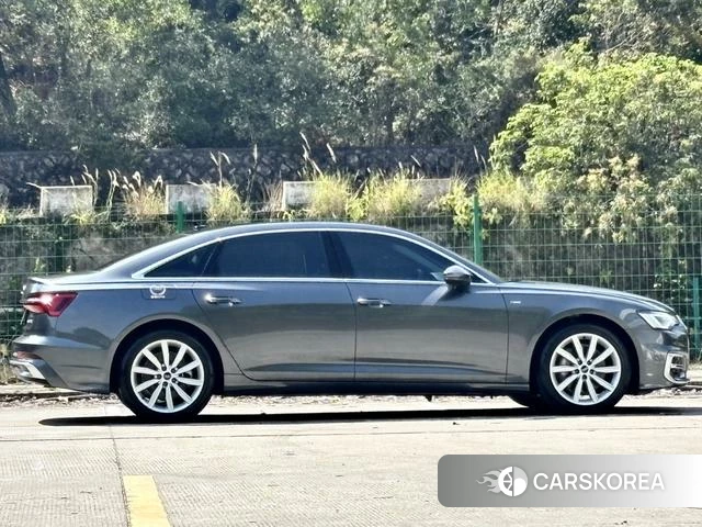 Audi A6L 2023 Темно-серый из Китая, фото 6