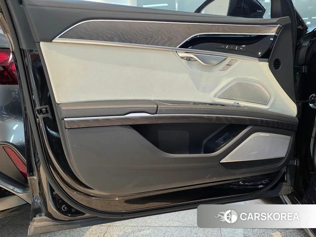 Audi A8 (D5) 2023 Черный из Кореи, фото 6