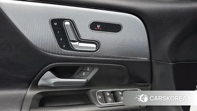 Mercedes-Benz GLB-Class X247 2021 Белый из Кореи, фото 6