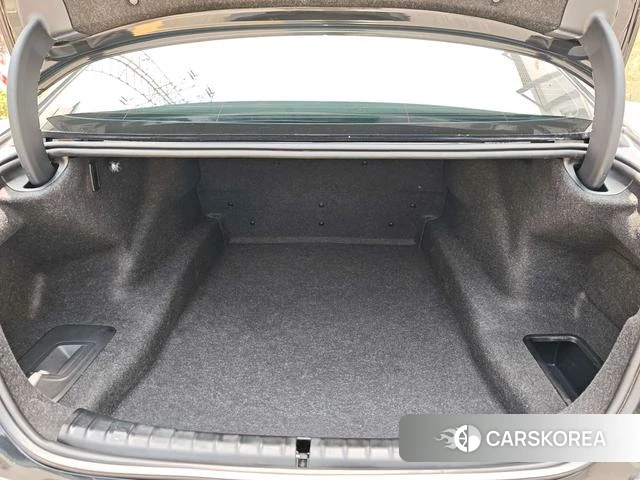 BMW 5 series 2021 Черный из Китая, фото 6
