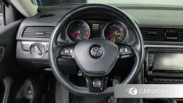 Volkswagen The New Passat 2018 Серебристо-серый из Кореи, фото 6