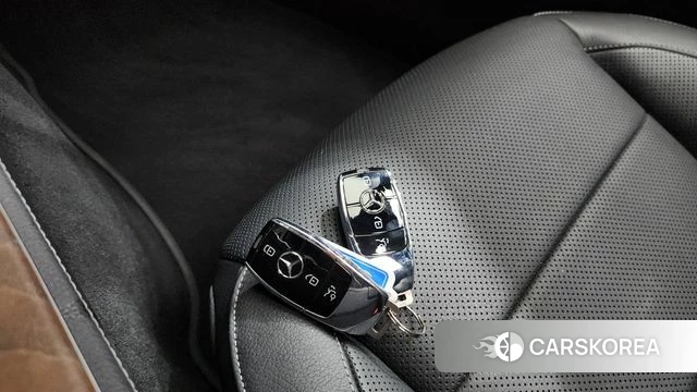 Mercedes-Benz E-Class W213 2023 Белый из Кореи, фото 6