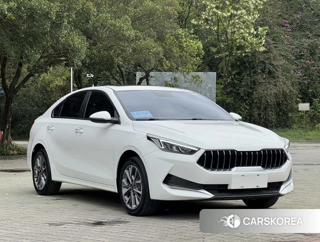Kia K3 2022 Белый из Китая, фото 6