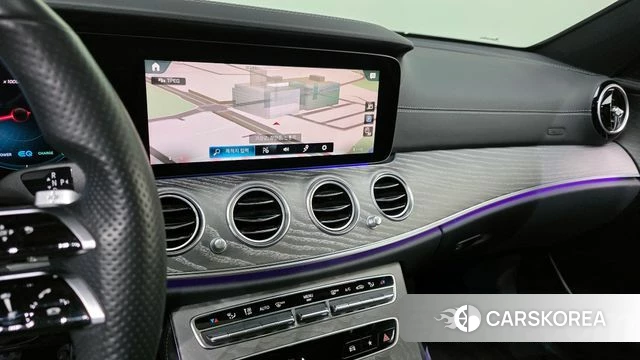 Mercedes-Benz E-Class W213 2022 Белый из Кореи, фото 6