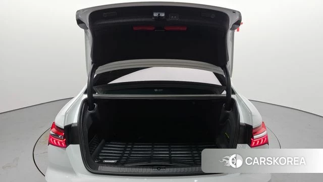 Audi A6 (C8) 2023 Белый из Кореи, фото 6