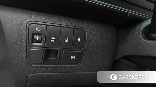 Hyundai Staria 2023 Белый из Кореи, фото 6