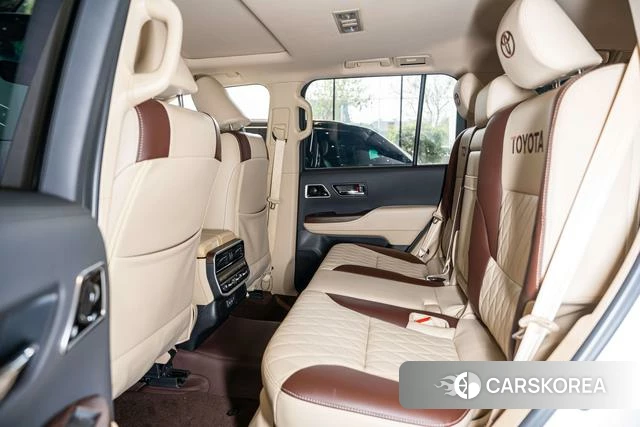 Toyota Land Cruiser (imported) 2025 Белый из Китая, фото 6