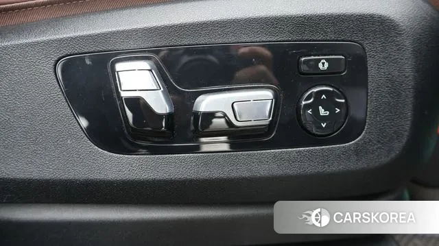 BMW X7 (G07) 2022 Черный из Кореи, фото 6