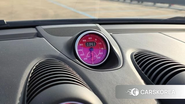 Porsche 718 Boxster 2022 Серебристо-серый из Кореи, фото 6