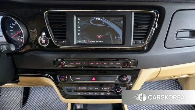 Kia The New Carnival 2018 Белый из Кореи, фото 6