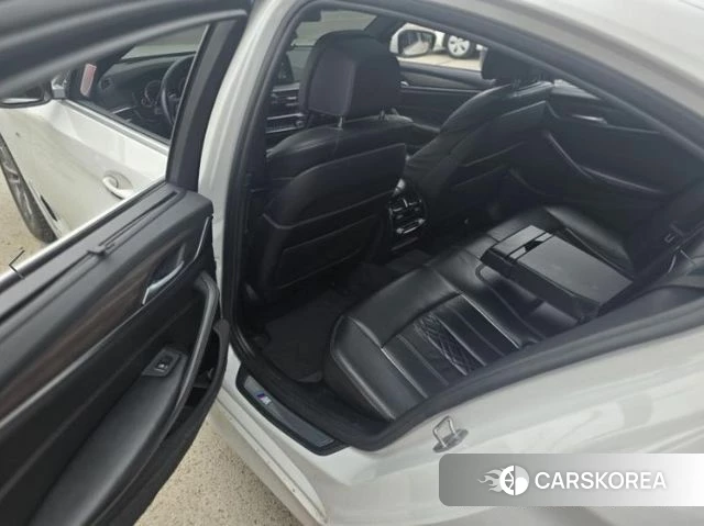 BMW 5 Series (G30) 2018 Белый из Кореи, фото 6