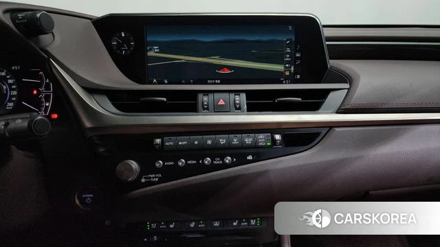 Lexus ES300h 7th generation 2021 Черный из Кореи, фото 6