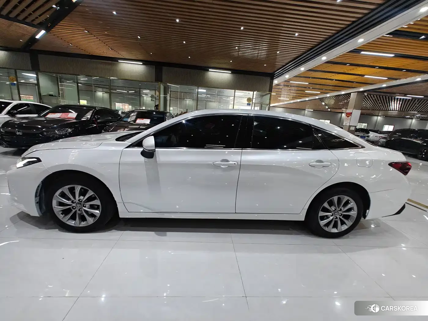 Toyota Avalon 2024 Белый из Китая, фото 6