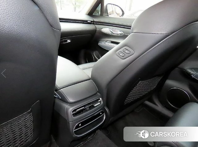 Genesis GV70 2021 Серебристо-серый из Кореи, фото 6