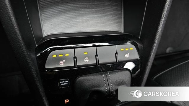 Kia Stonic 2018 Белый из Кореи, фото 6