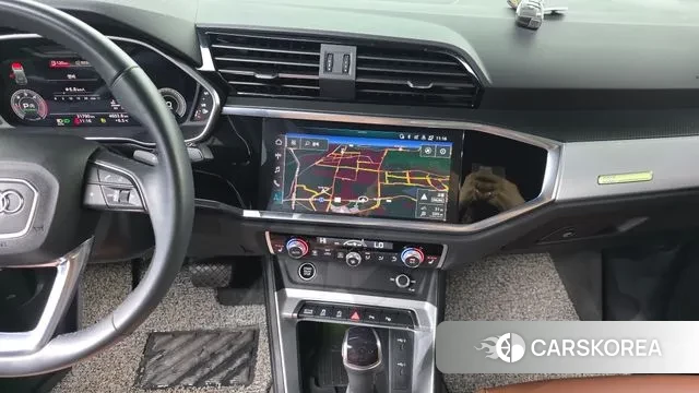 Audi Q3 (F3) 2022 Серый из Кореи, фото 6